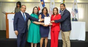 Supérate lidera alianza para graduar primer grupo de madres y padres en cuidados y apoyo a personas con discapacidad