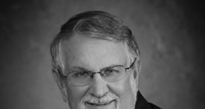 Fallece David Ecklebarger, fundador de Editorial Unilit y pionero de la literatura cristiana en español