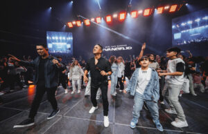 Miel San Marcos lleva un mensaje de esperanza a una prisión en El Salvador