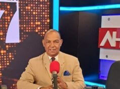Un rayo equis a la radio / Maguá Moquete Paredes
