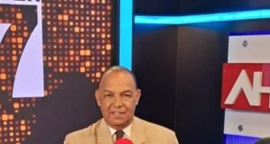 Un rayo equis a la radio / Maguá Moquete Paredes