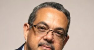 Democracia Cerrada: Cuando el poder le pode candado a la competencia