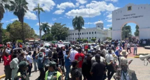 Multitudinaria marcha en San Juan rechaza minería en Loma Romero y otorga plazo de siete días al presidente Luis Abinader