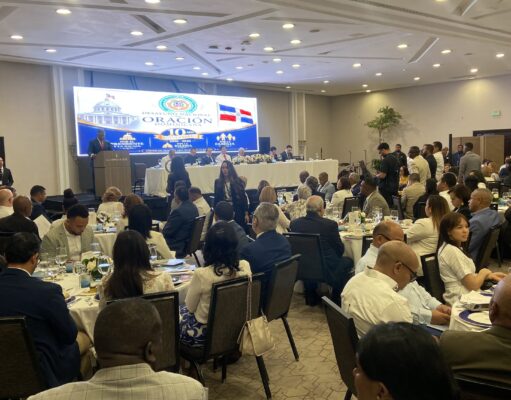 Desayuno Nacional de Oración reúne a líderes políticos, eclesiales y autoridades del país