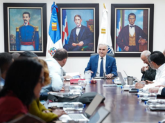 Educación regula uso de celulares y pantallas en escuelas dominicanas