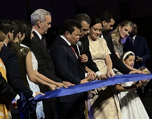 Presidente Luis Abinader inaugura el nuevo templo de la Iglesia Monte de Dios ante más de 7,000 asistentes