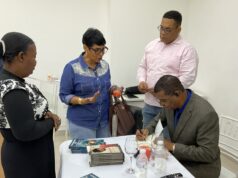 Obispo Ynocencio Vargas pone en circulación su libro El cristianismo vs. el feminismo radical en Barahona