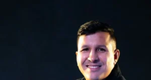 Hausen presenta «Impresionante», una balada rock que nace para exaltar la grandeza de Dios