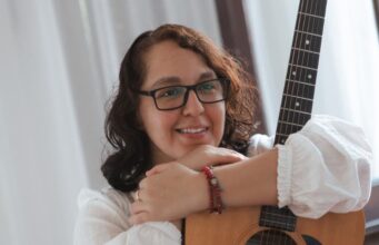 Ines de Jesús lanza su nuevo sencillo »Tu Dios, Tu pastor», petición que refleja uno de los anhelos de Dios a sus hijos