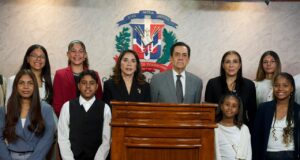 Estudiantes meritorios de la diáspora dominicana en España recorren el país en un viaje de aprendizaje y encuentro con sus raíces