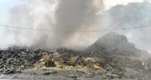 Fuego, humareda, ola de calor y apagones golpean a Cancino Adentro