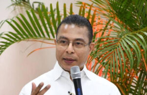 Miguel Camacho sugiere becas de estudios para los atletas de alto rendimiento