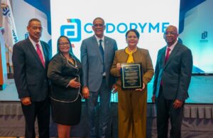 CODOPYME reconoce trayectoria y aportes de Maira Morla Pineda al desarrollo de las MIPYMES