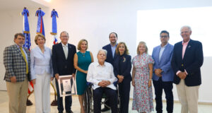 El Instituto Cultural Domínico Americano reconoce la trayectoria y el legado institucional de Arthur E. Valdez