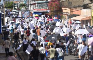 Celebran “Marcha-Concentración por la Biblia” con director de la Oficina de Enlace Presidencia y Comunidad Cristiana