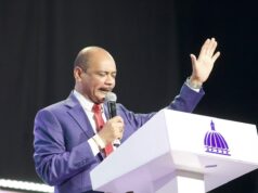 Obispo Reynaldo Franco Aquino llama a mantener la Biblia abierta en la nación