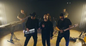 Hausen presenta “a tu amor increíble”, una declaración de rendición, gratitud y gozo a través del funk rock cristiano