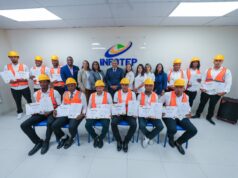 INFOTEP certifica 12 participantes como operadores de retroexcavadora