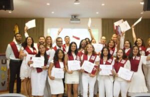 UNEV gradúa a 131 profesionales y líderes en cinco programas de formación bíblica, teológica y pastoral