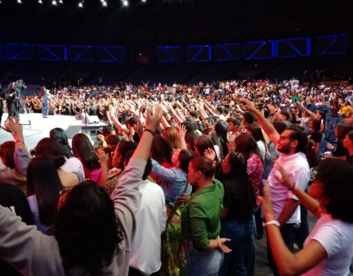 Pastor Miguel Alberto Bogaert destaca la importancia de acompañar a los jóvenes ante los desafíos actuales