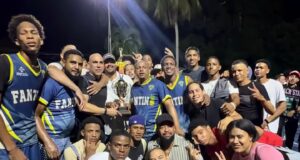 Diamantes de Fantino se corona campeón torneo de baloncesto superior de Angelina Cotuí