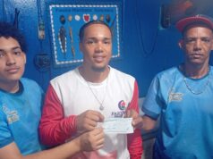 Los Guerreros campeones basket interno Naranjo Dulce reciben premio metálico de Pescadería Wanda