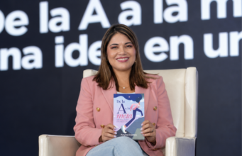Fayra Castro presenta De la A a la meta tras alcanzar el número uno en nuevos lanzamientos en Amazon