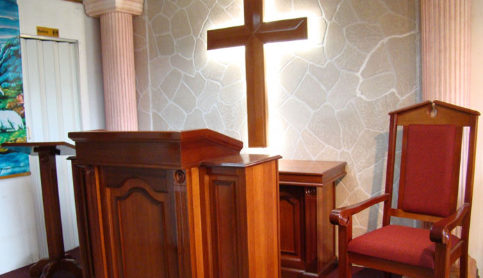 Mensajes políticos invaden púlpitos de iglesias evangélicas | Evidencias